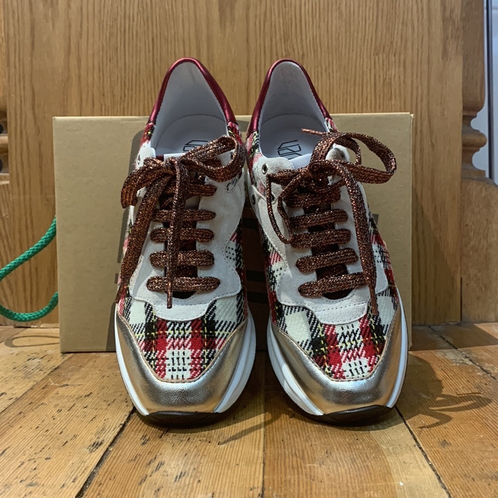 NIB Vaddia Red Tweed tennis shoe. Leather and fabric. Made in Portugal. - Picture 3 of 8